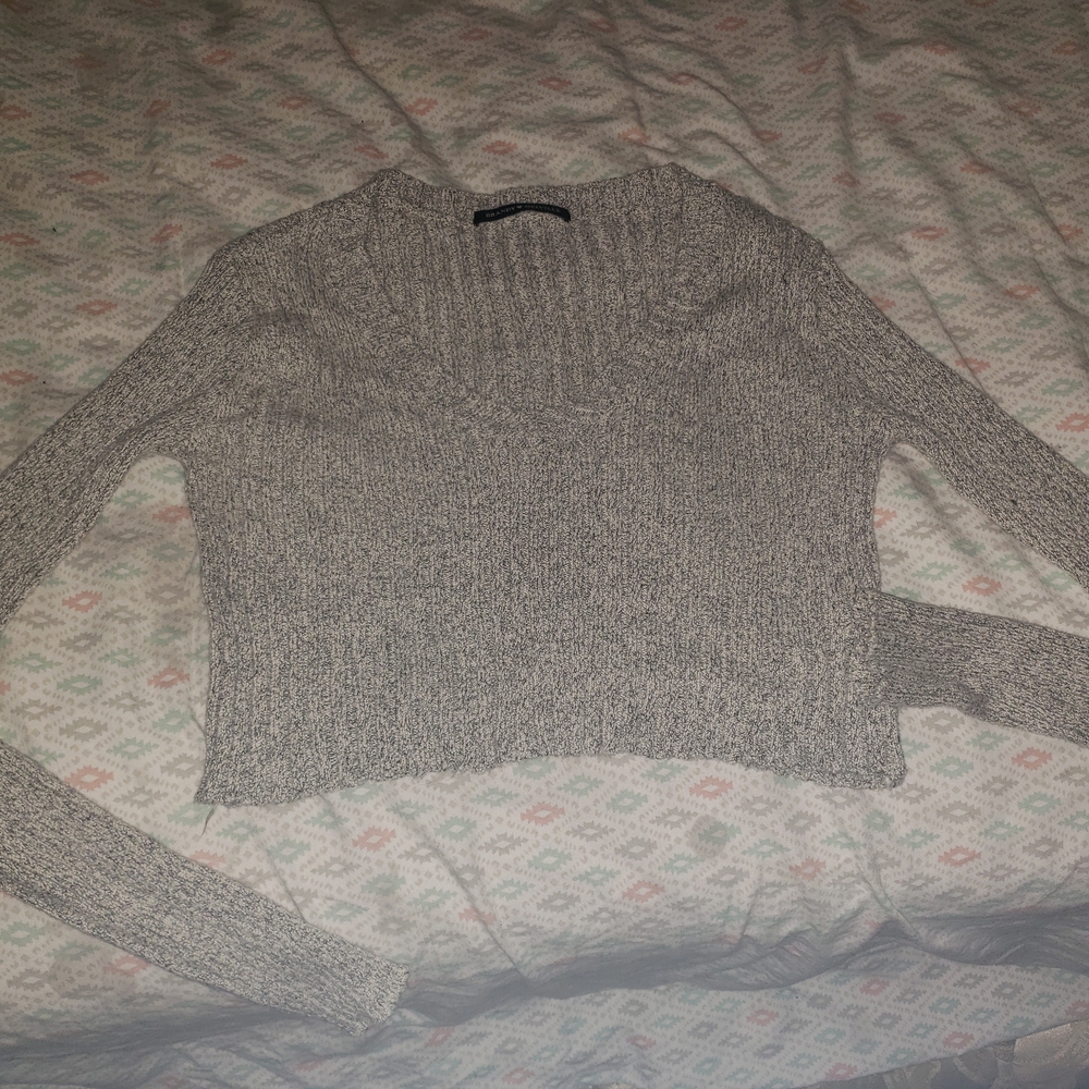 Brandy Melville Heather Gray V-Neck Sweater